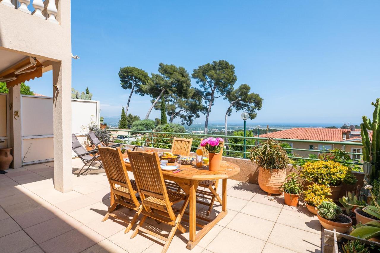 La Cle Vue Mer, Clim, Terrasse, Parking A Hyères Extérieur photo