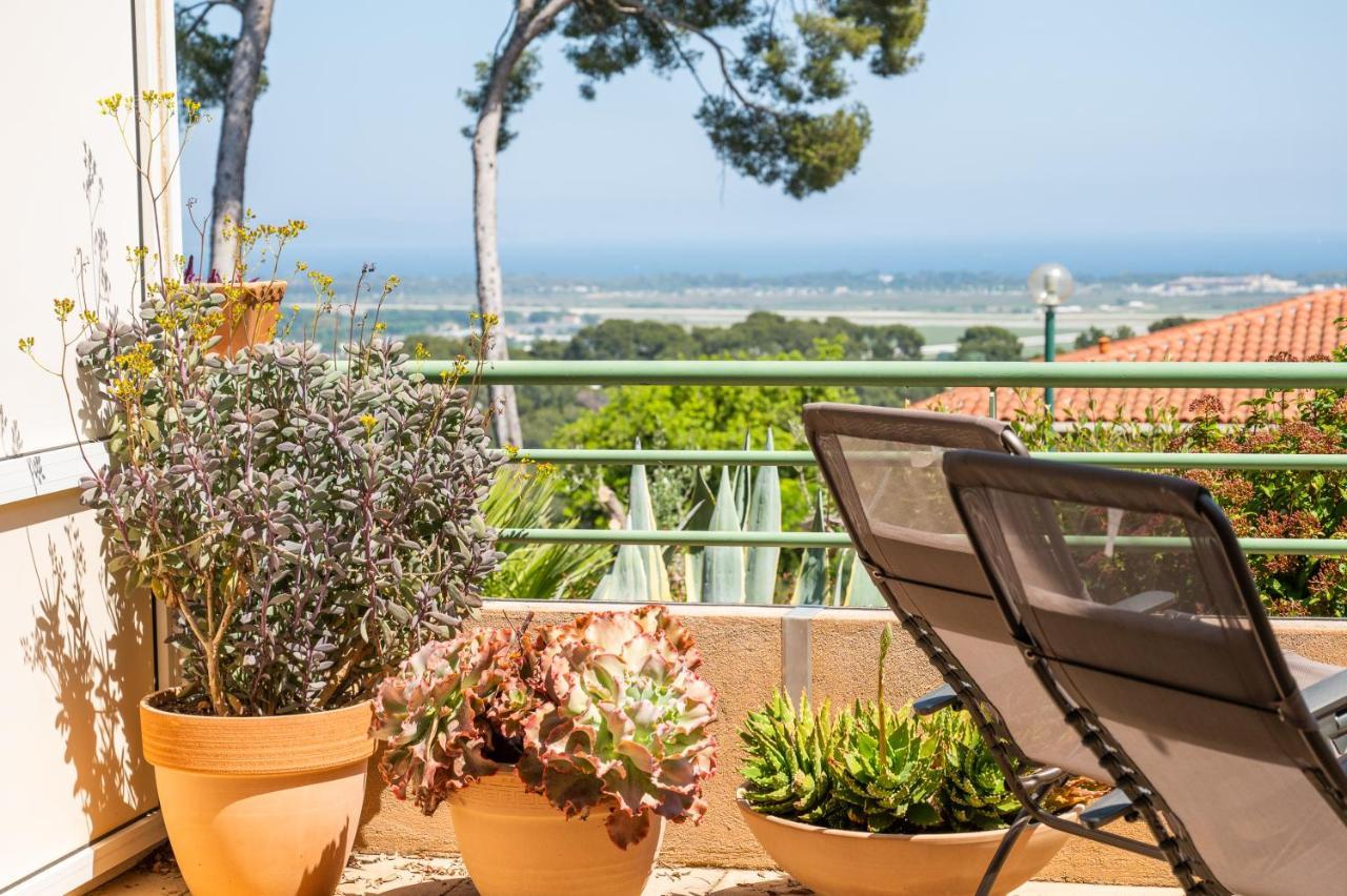La Cle Vue Mer, Clim, Terrasse, Parking A Hyères Extérieur photo